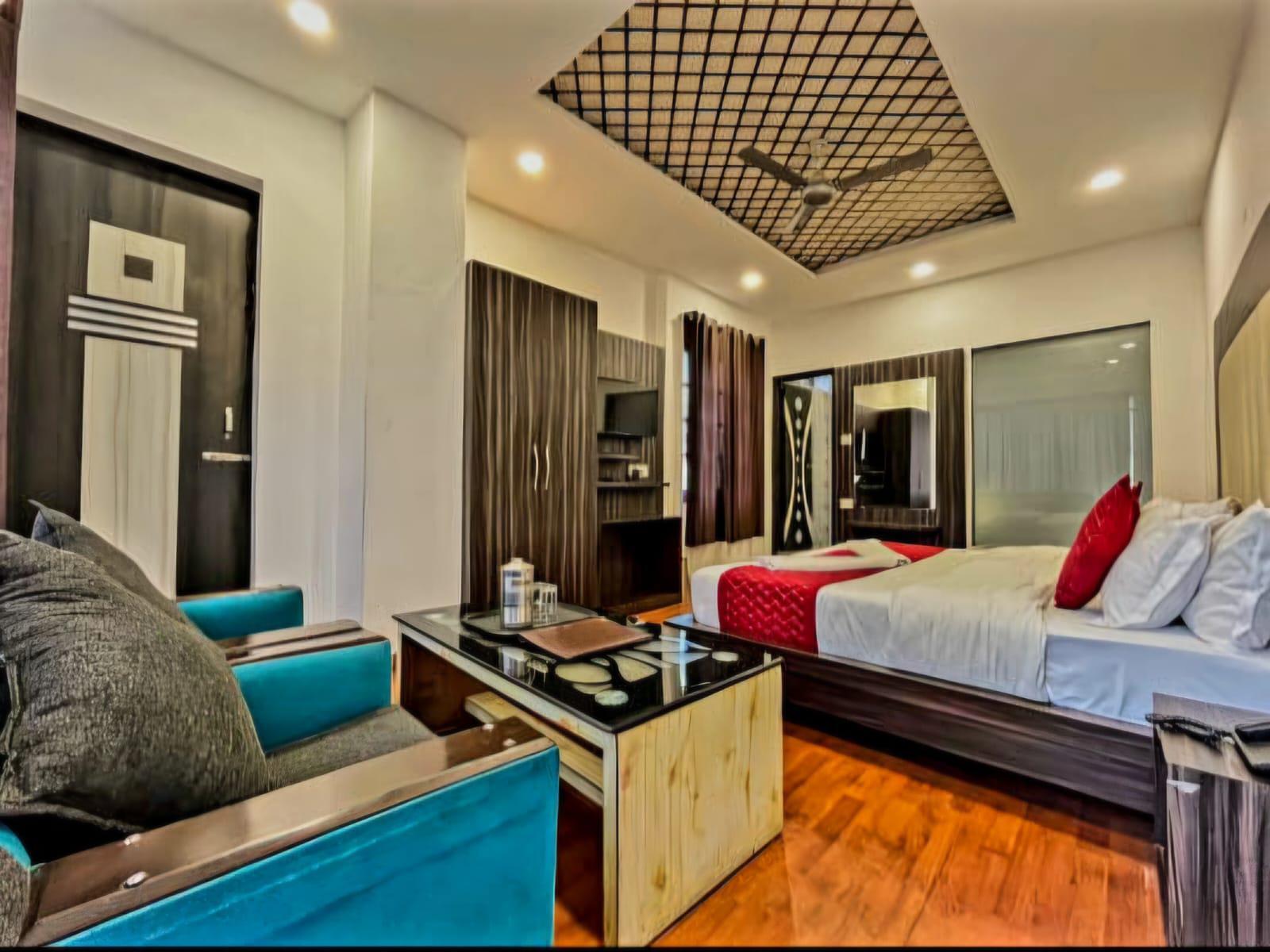 Deluxe Mountain Room